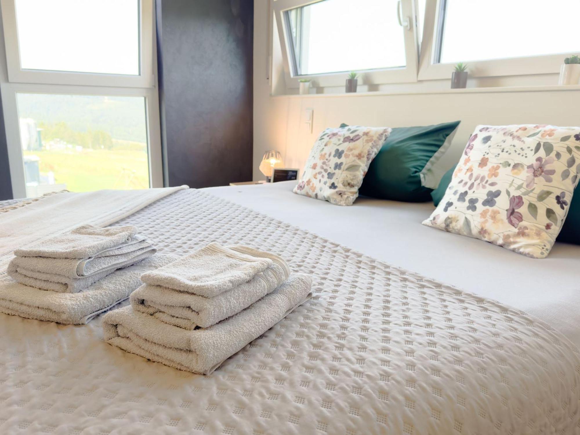 Serenity Vista Retreat Bnb Bescheid Экстерьер фото