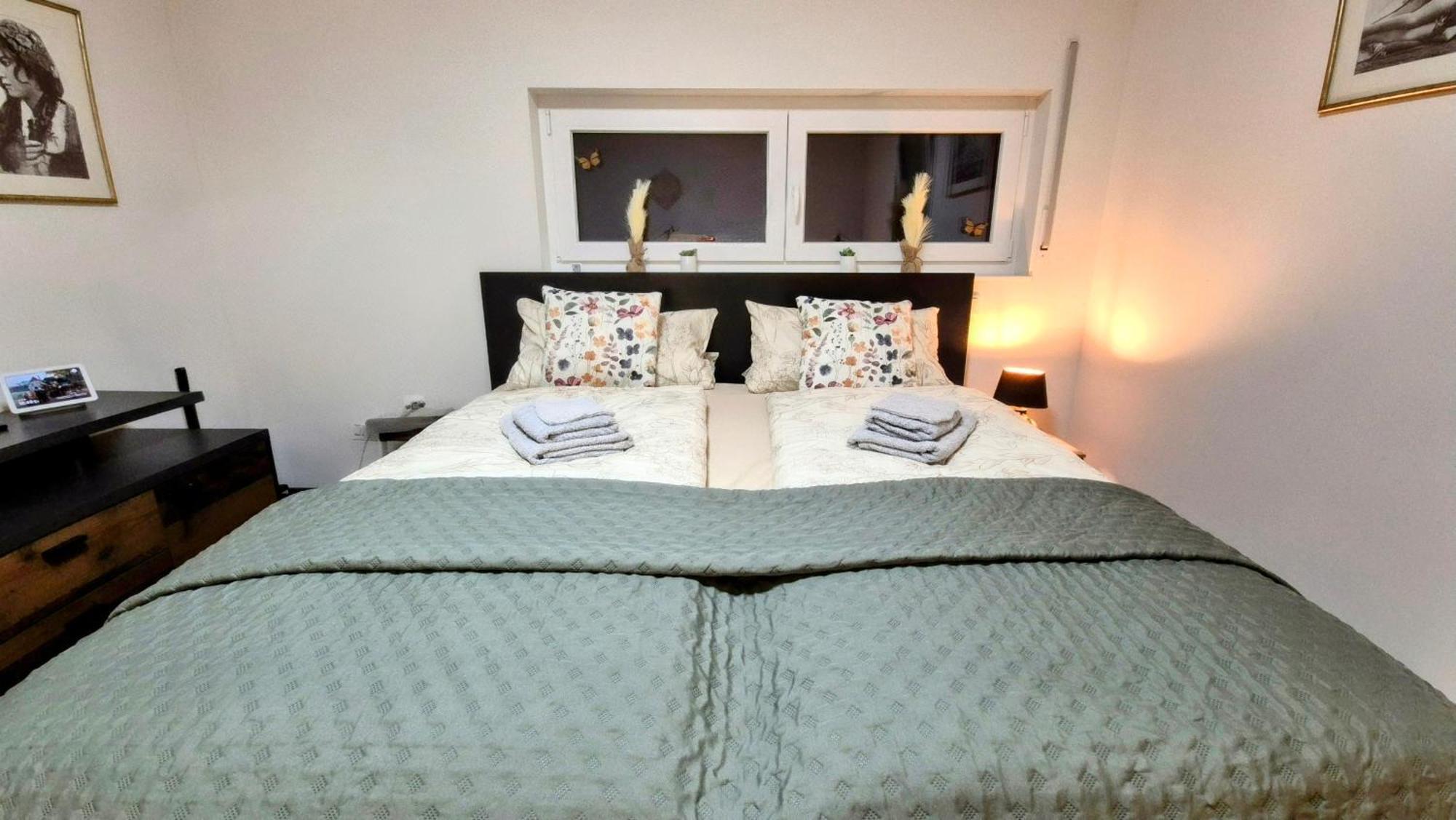 Serenity Vista Retreat Bnb Bescheid Экстерьер фото